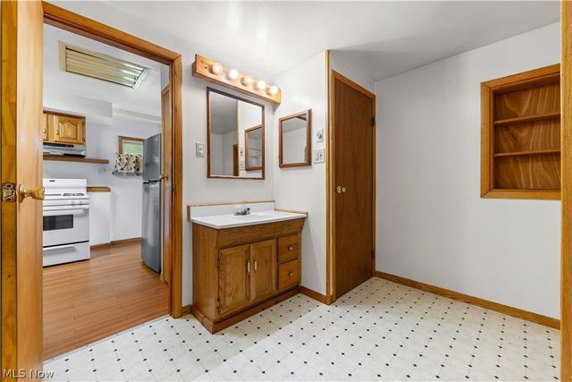 409 Edith Avenue, Akron, OH 44312