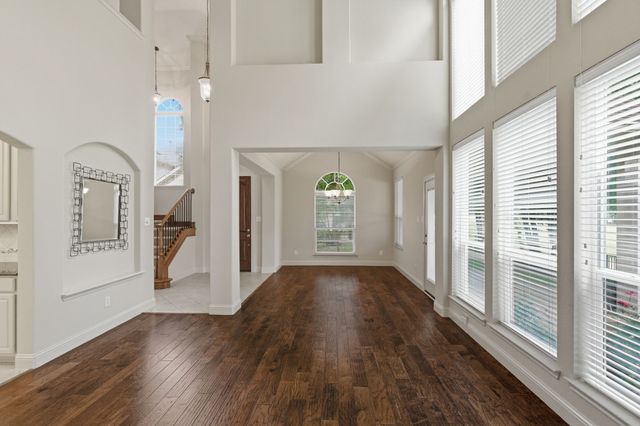 2627 Eagle Drive, Grapevine, TX 76051