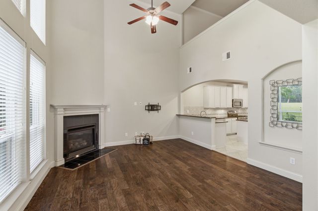 2627 Eagle Drive, Grapevine, TX 76051