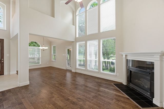 2627 Eagle Drive, Grapevine, TX 76051