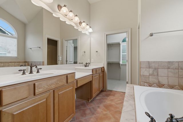 2627 Eagle Drive, Grapevine, TX 76051