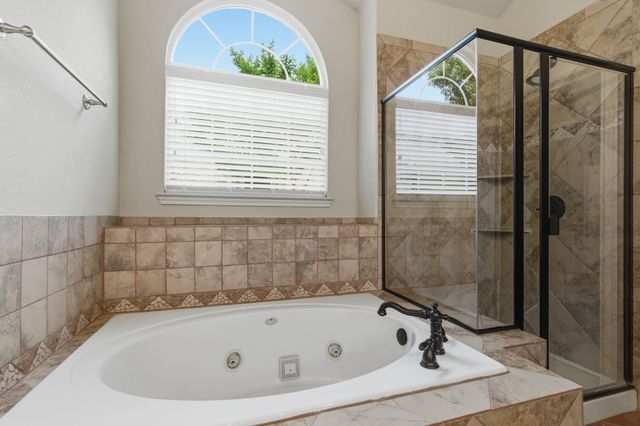 2627 Eagle Drive, Grapevine, TX 76051