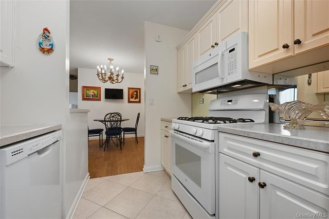 26910 Grand Central Pkwy Apt 1C, New York City, NY 11005