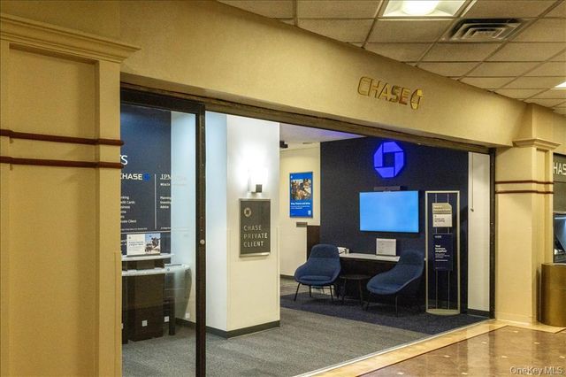 26910 Grand Central Pkwy Apt 1C, New York City, NY 11005