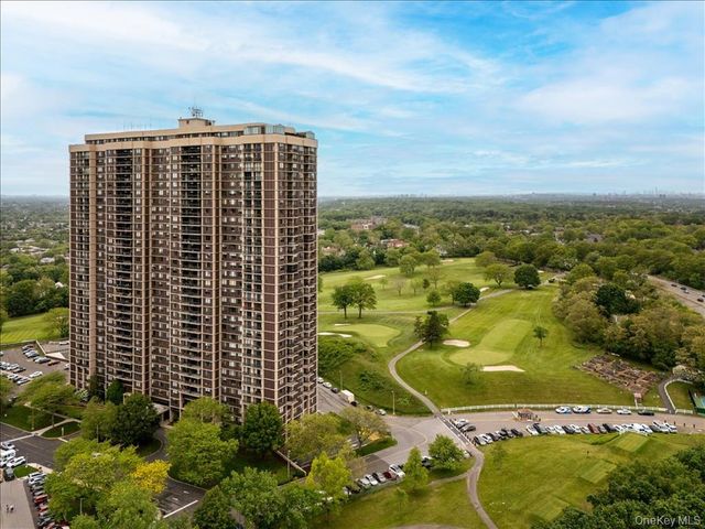 26910 Grand Central Pkwy Apt 1C, New York City, NY 11005