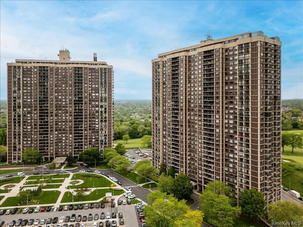 26910 Grand Central Pkwy Apt 1C, New York City, NY 11005