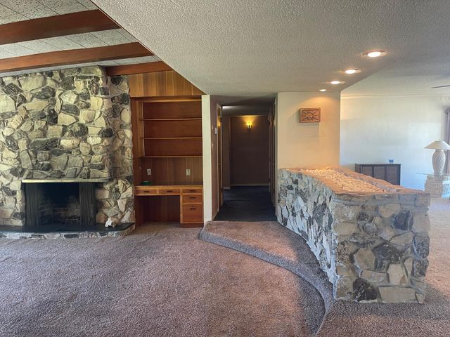 1111 W Kearney Boulevard, Fresno, CA 93706
