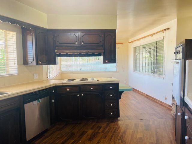 1111 W Kearney Boulevard, Fresno, CA 93706