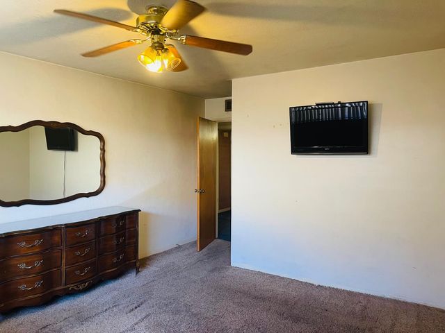 1111 W Kearney Boulevard, Fresno, CA 93706
