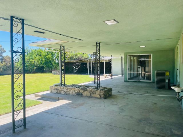 1111 W Kearney Boulevard, Fresno, CA 93706