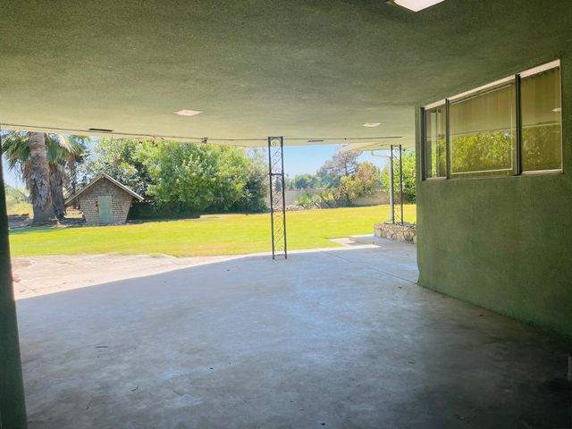 1111 W Kearney Boulevard, Fresno, CA 93706