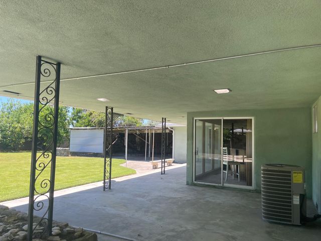 1111 W Kearney Boulevard, Fresno, CA 93706