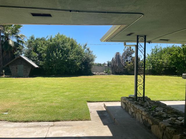 1111 W Kearney Boulevard, Fresno, CA 93706