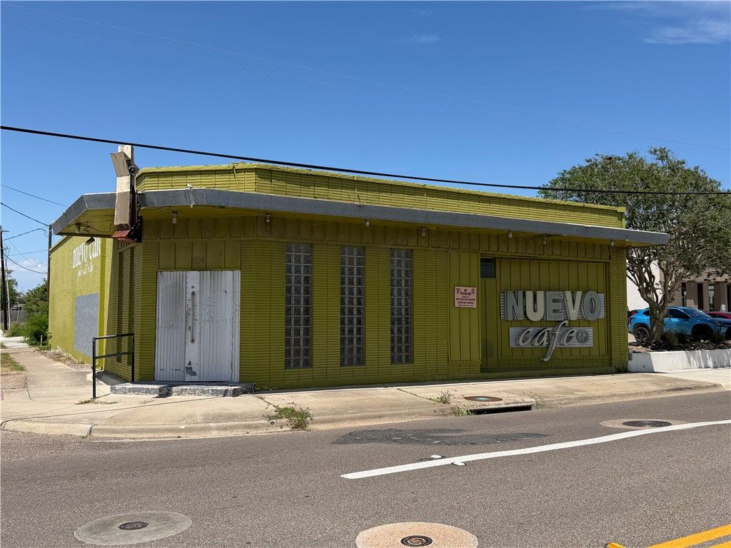 1124 Ayers St, Corpus Christi, TX 78404 — exterior