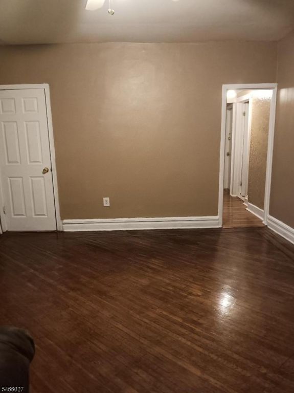 952 Chancellor Ave, Irvington Twp., NJ 07111 — exterior