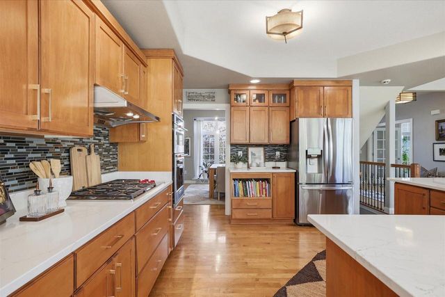 N65W12842 Crimson COURT, Menomonee Falls, WI 53051