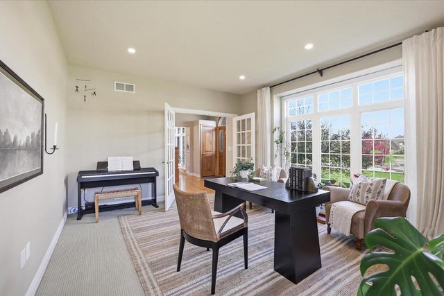 N65W12842 Crimson COURT, Menomonee Falls, WI 53051