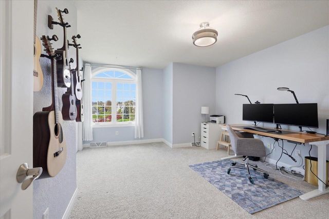 N65W12842 Crimson COURT, Menomonee Falls, WI 53051