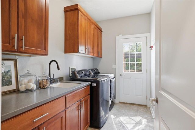 N65W12842 Crimson COURT, Menomonee Falls, WI 53051