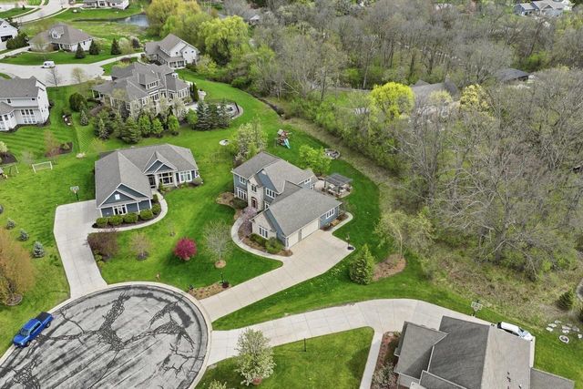 N65W12842 Crimson COURT, Menomonee Falls, WI 53051