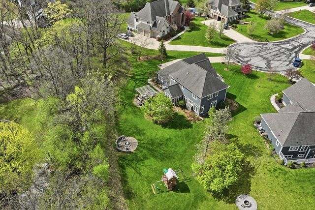 N65W12842 Crimson COURT, Menomonee Falls, WI 53051