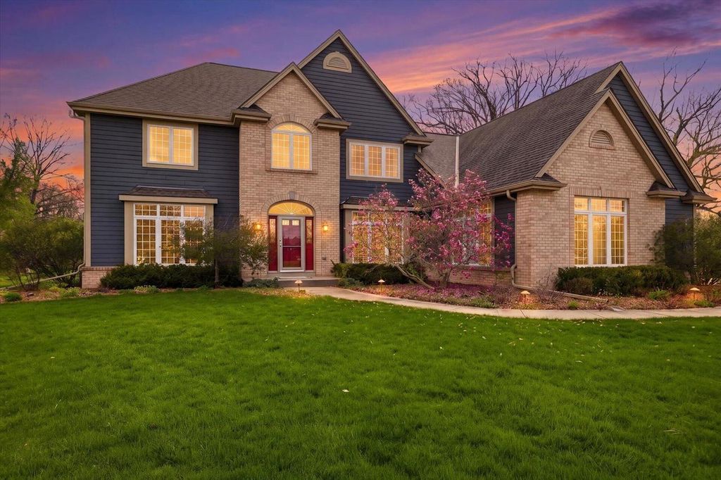 N65W12842 Crimson COURT, Menomonee Falls, WI 53051