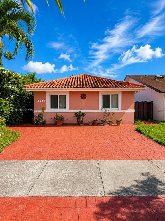 14225 SW 55th Street, Miami, FL 33175