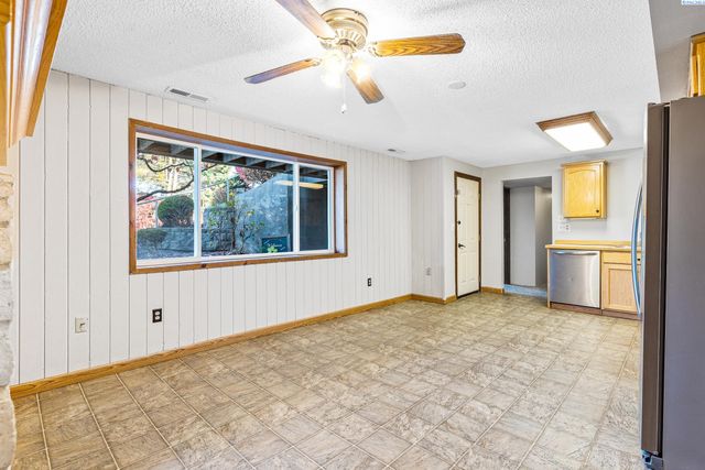 1983 Greenbrook Blvd, Richland, WA 99352