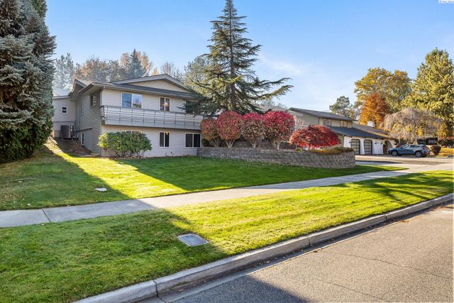 1983 Greenbrook Blvd, Richland, WA 99352