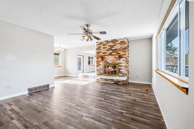 1983 Greenbrook Blvd, Richland, WA 99352