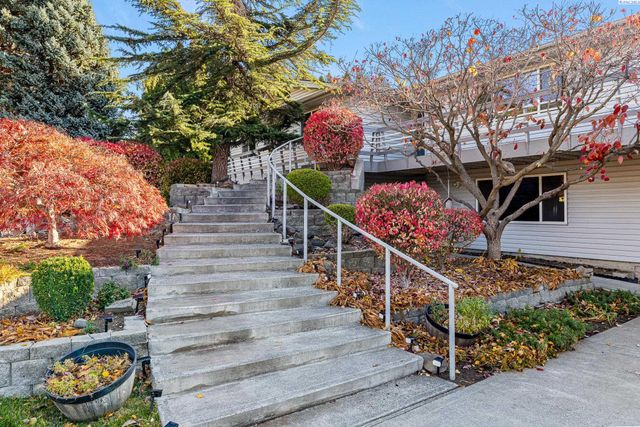 1983 Greenbrook Blvd, Richland, WA 99352