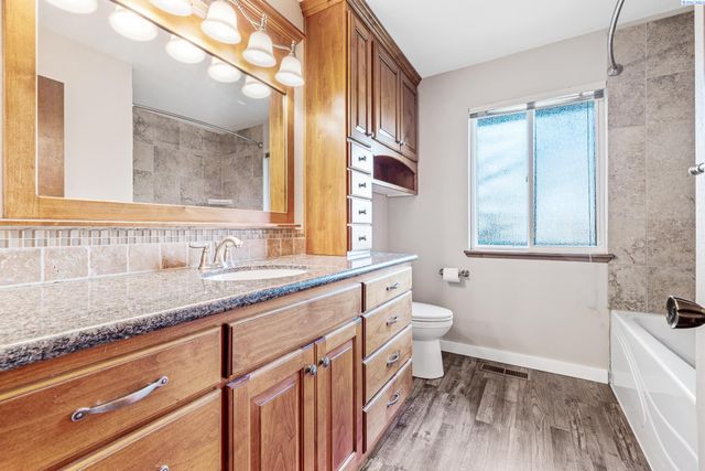 1983 Greenbrook Blvd, Richland, WA 99352