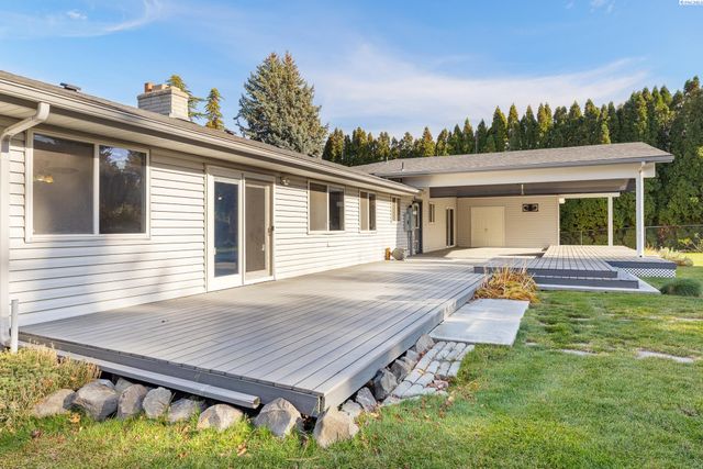 1983 Greenbrook Blvd, Richland, WA 99352