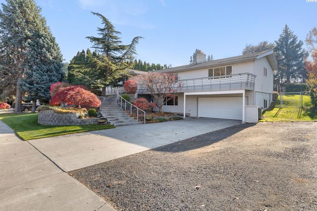 1983 Greenbrook Blvd, Richland, WA 99352