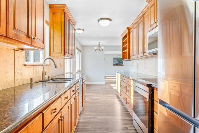 1983 Greenbrook Blvd, Richland, WA 99352