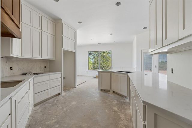 16114 Vernon Circle, Newalla, OK 74857