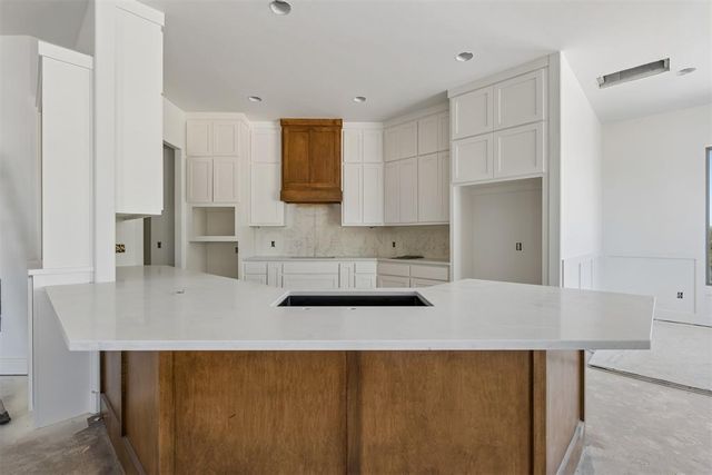 16114 Vernon Circle, Newalla, OK 74857
