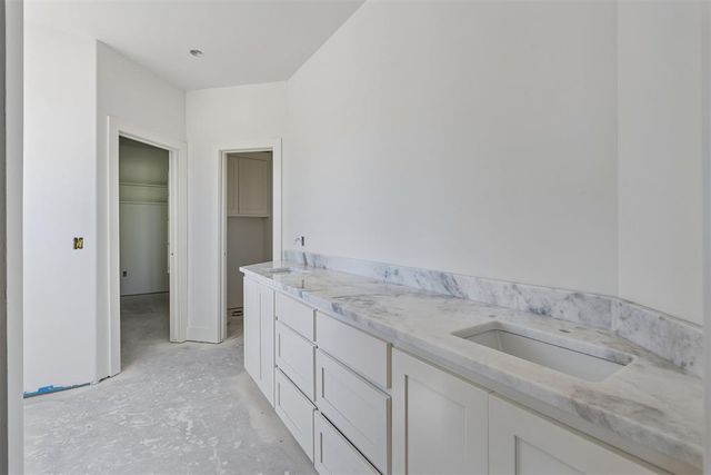 16114 Vernon Circle, Newalla, OK 74857