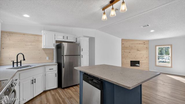 2313 DAISY Street, Middleburg, FL 32068