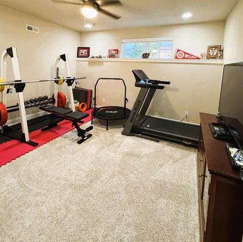6551 Wolf Hollow Road, Windsor, WI 53598