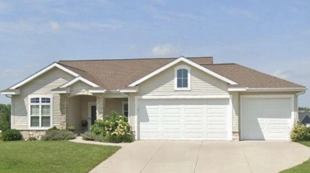 6551 Wolf Hollow Road, Windsor, WI 53598