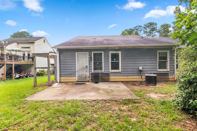 8022 Creekstone Way, Riverdale, GA 30274