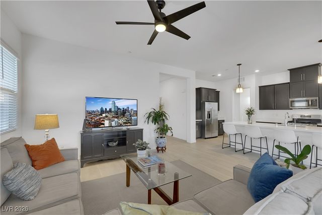 689 Webber Park Street, Henderson, NV 89011