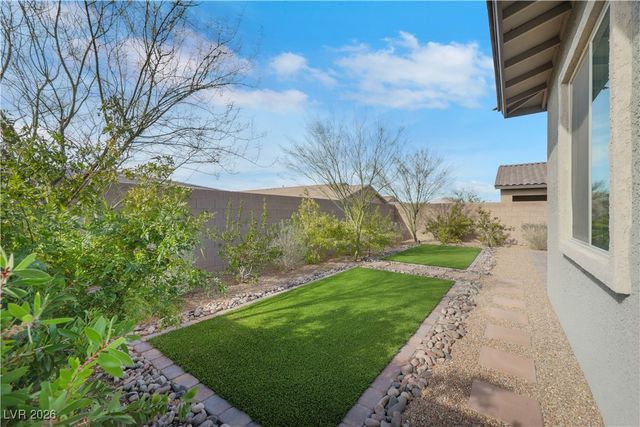 689 Webber Park Street, Henderson, NV 89011