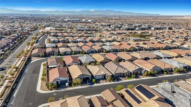 689 Webber Park Street, Henderson, NV 89011