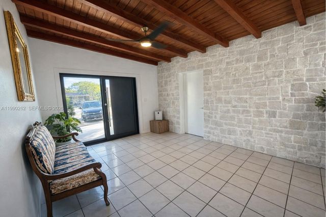 6561 SW 34th St, Miami, FL 33155