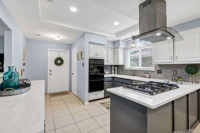 7923 Creek Trail, San Antonio, TX 78254