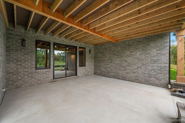 1059 Iroquois Trail, Oxford Charter Township, MI 48371