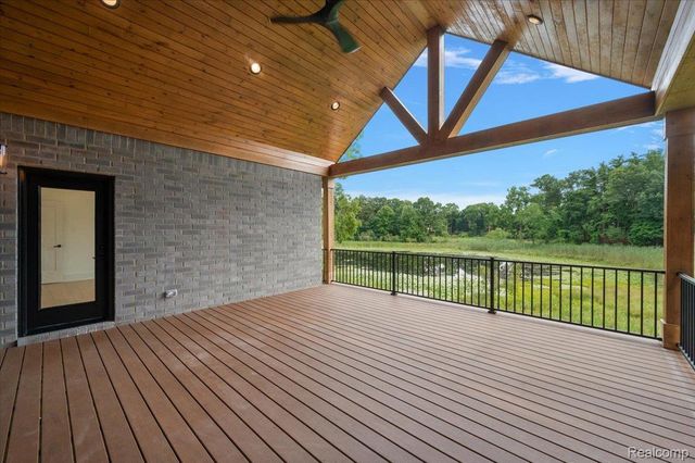 1059 Iroquois Trail, Oxford Charter Township, MI 48371