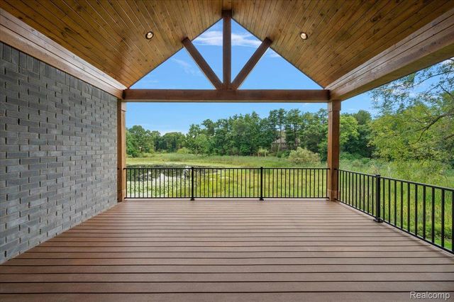 1059 Iroquois Trail, Oxford Charter Township, MI 48371